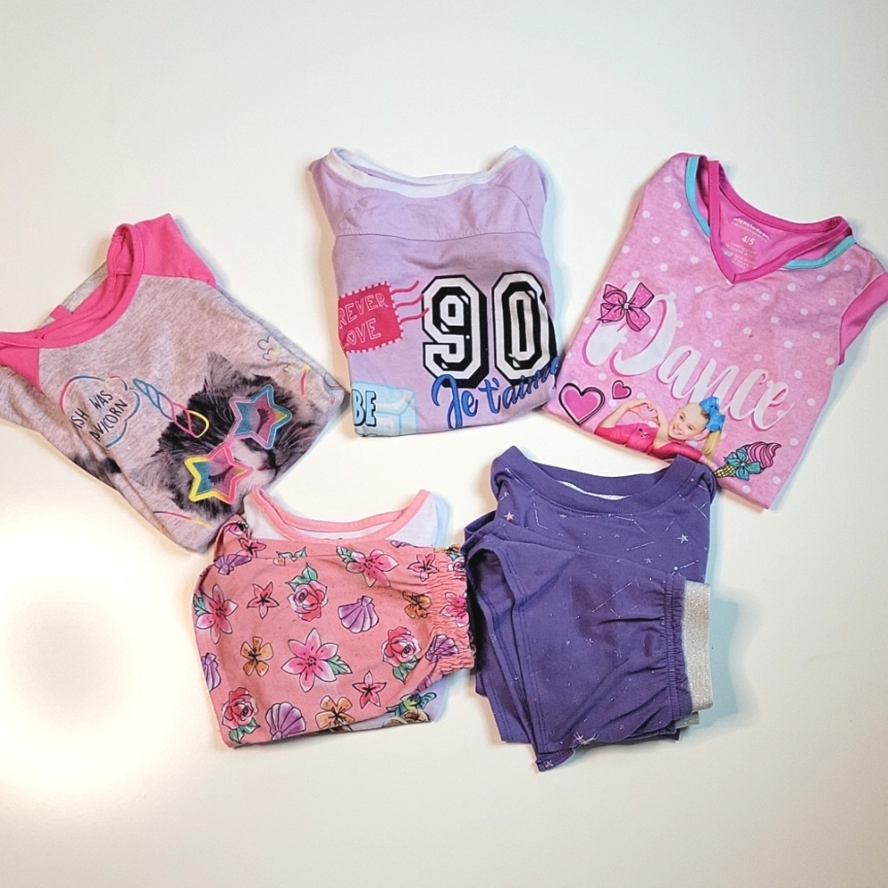 5 Girls pajamas. 3 nightgowns and 2 top and bottom sets. All size 4